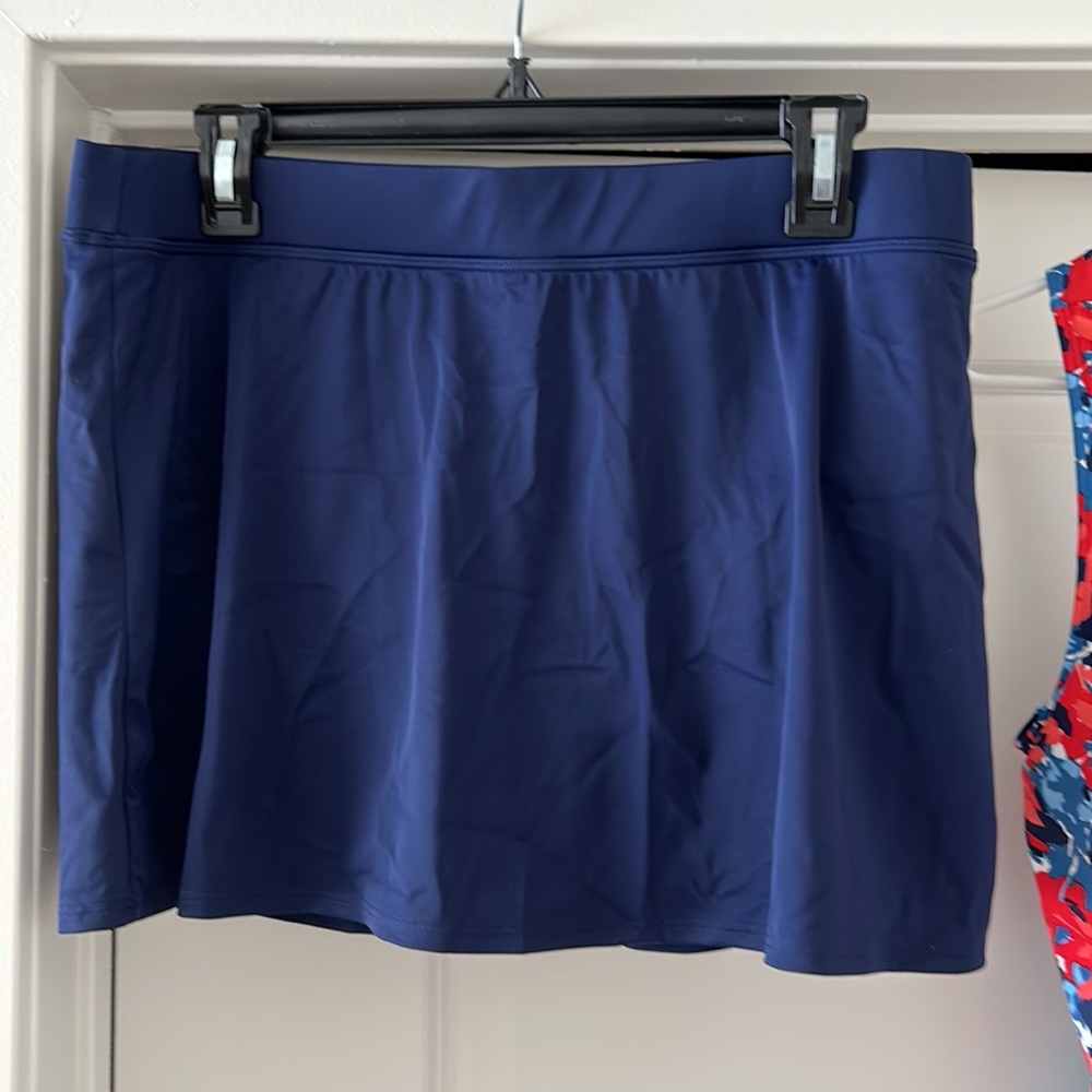 L.L.Bean Rustic blue vintage floral tankini with navy skirted bottom nwt size 14 - Picture 3 of 10
